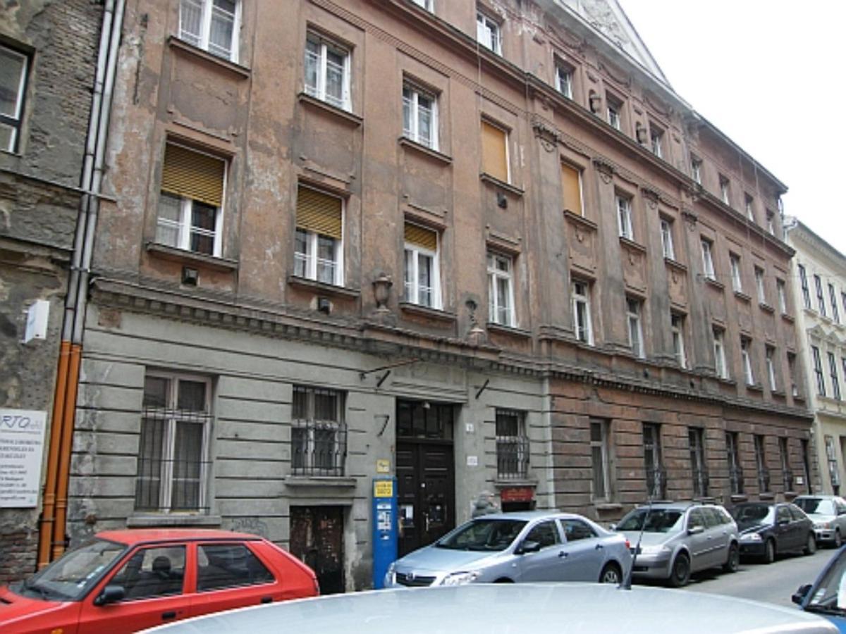 Cozy & Quiet Apartment Near Kiraly Street Free Parking, Ac, Perfect For 4 Guests! Budapest Luaran gambar